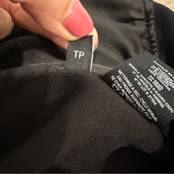 Theory Daryette B Elevate Crepe Jacket in black - Picture 9 of 11